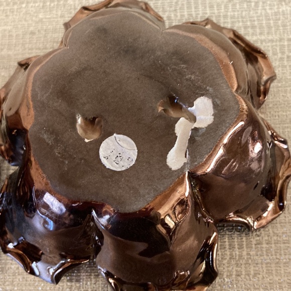 Set of 2 flower shape tea light bronze color candle holders - Picture 8 of 8